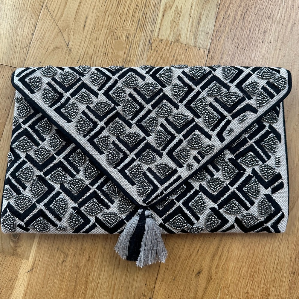 Twine and Love Nude Black Beaded Clutch Purse - formal evening wear 7” x 11”